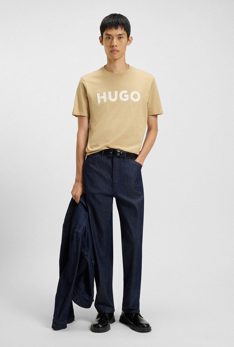 Front image of a model wearing Dulivio t in beige, by brand Hugo