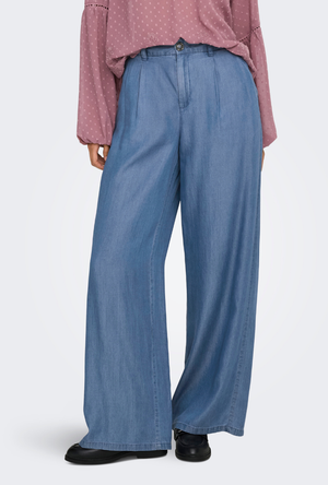 Front image of the Jasper high waist wide pants in light denim, by brand Jacqueline de yong