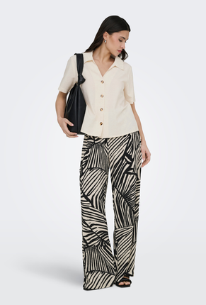 of Debbie new loose pant in , by brand Jacqueline de yong