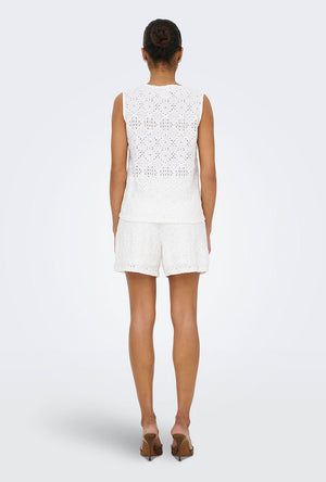 Back image of a model wearing the Nulle life s/l button top in off white, by brand Jacqueline de yong