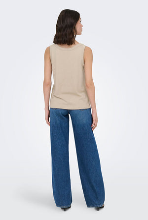Back image of a model wearing the Uffa s/l top in beige, by brand Jacqueline de yong