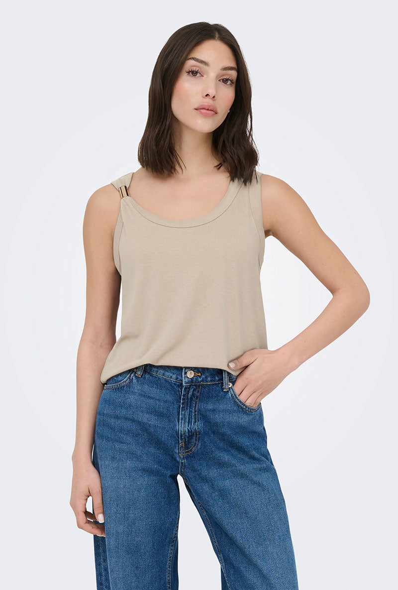 Front image of a model wearing Uffa s/l top in beige, by brand Jacqueline de yong