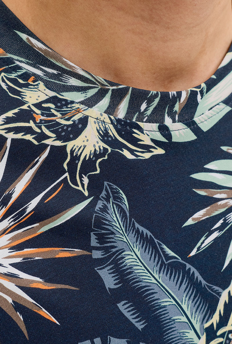 Detail image of Honolulu aop ss tee in navy, by brand Jack&jones