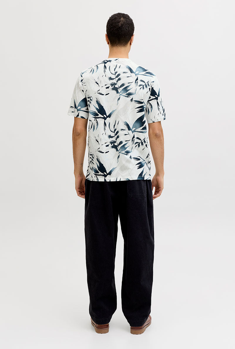 Back image of a model wearing Honolulu aop ss tee in beige, by brand Jack&jones