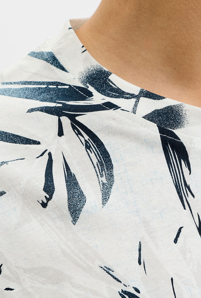 Detail image of Honolulu aop ss tee in beige, by brand Jack&jones