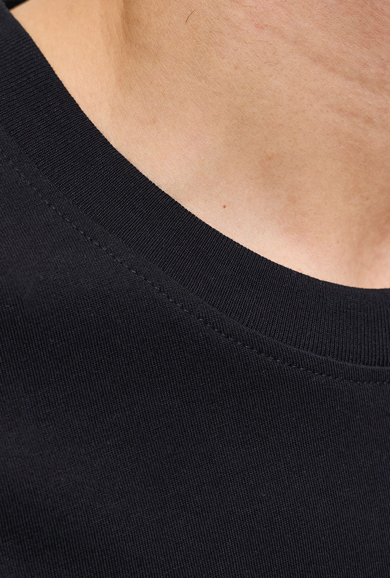Front image of Indiana tee ss crew neck in black, by brand Jack&jones