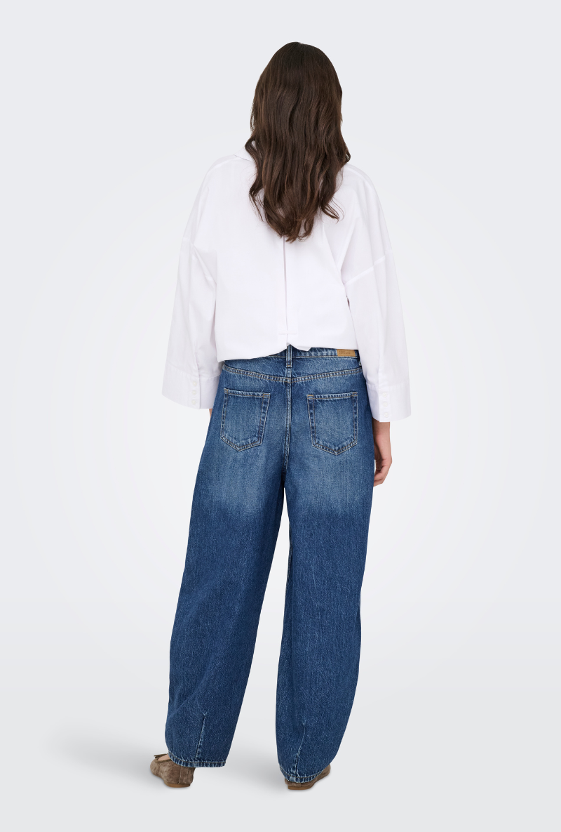 Back image of a model wearing Jdy susie mw barrel jeans in denim, by brand Jacqueline de yong
