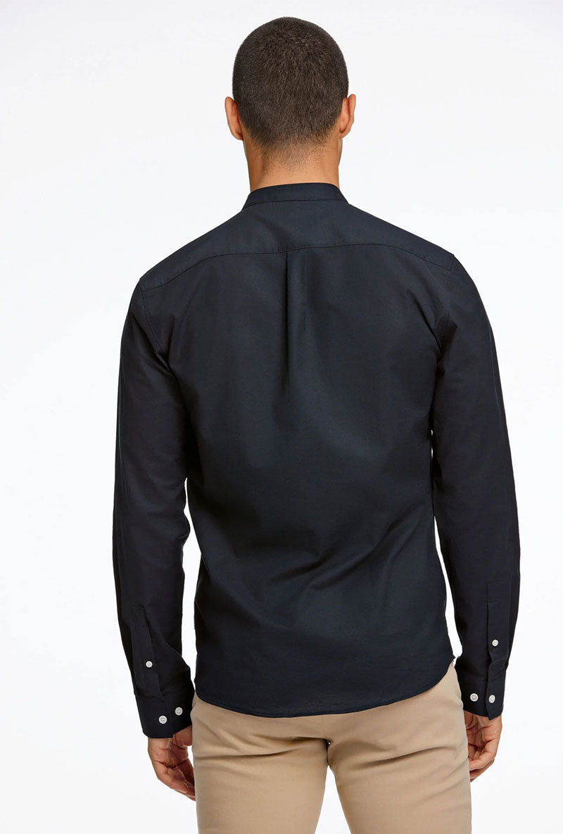Back image of a model wearing Lindbergh oxford superflex l/s shirt in black, by brand Lindbergh