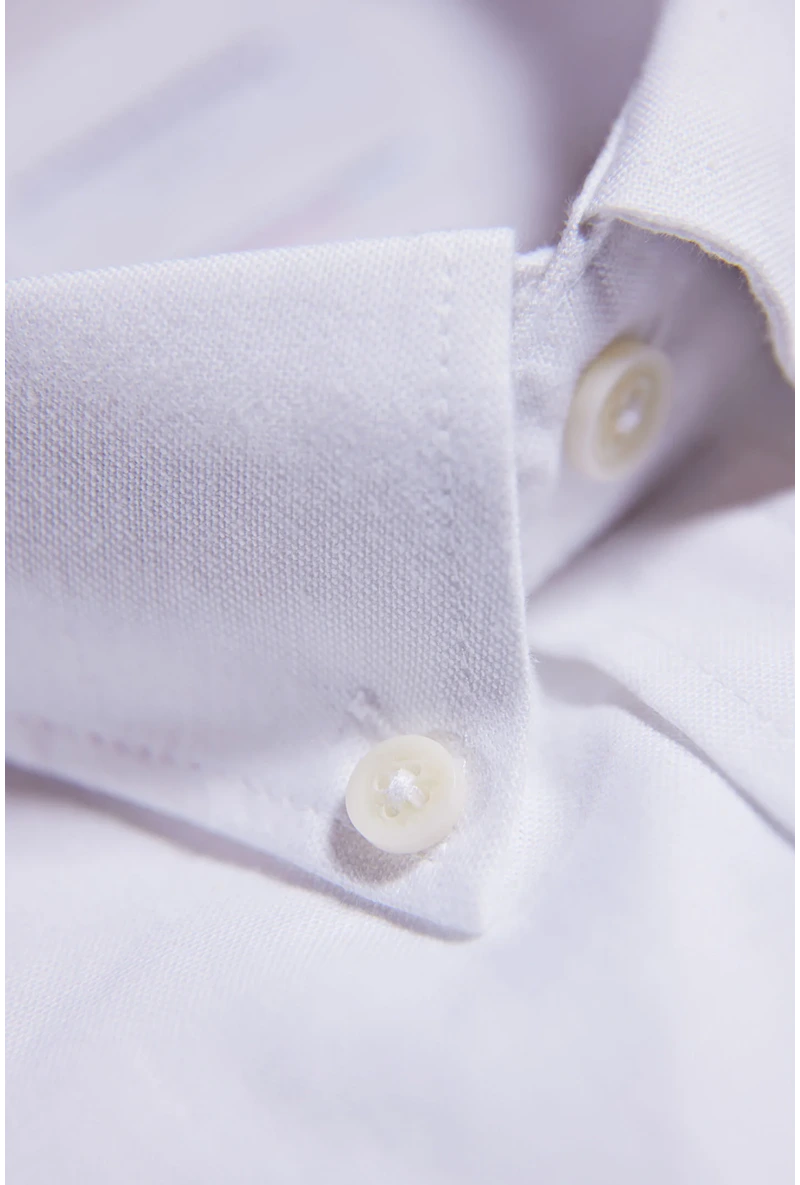 Detail image of Oxford superflex l/s shirt in white, by brand Lindbergh