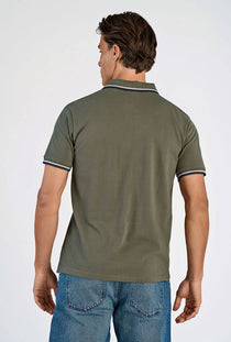 Back image of a model wearing the S/s contrast polo in khaki, by brand Lindbergh