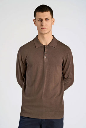 Front image of a model wearing Ecovero ls polo in brown, by brand Lindbergh