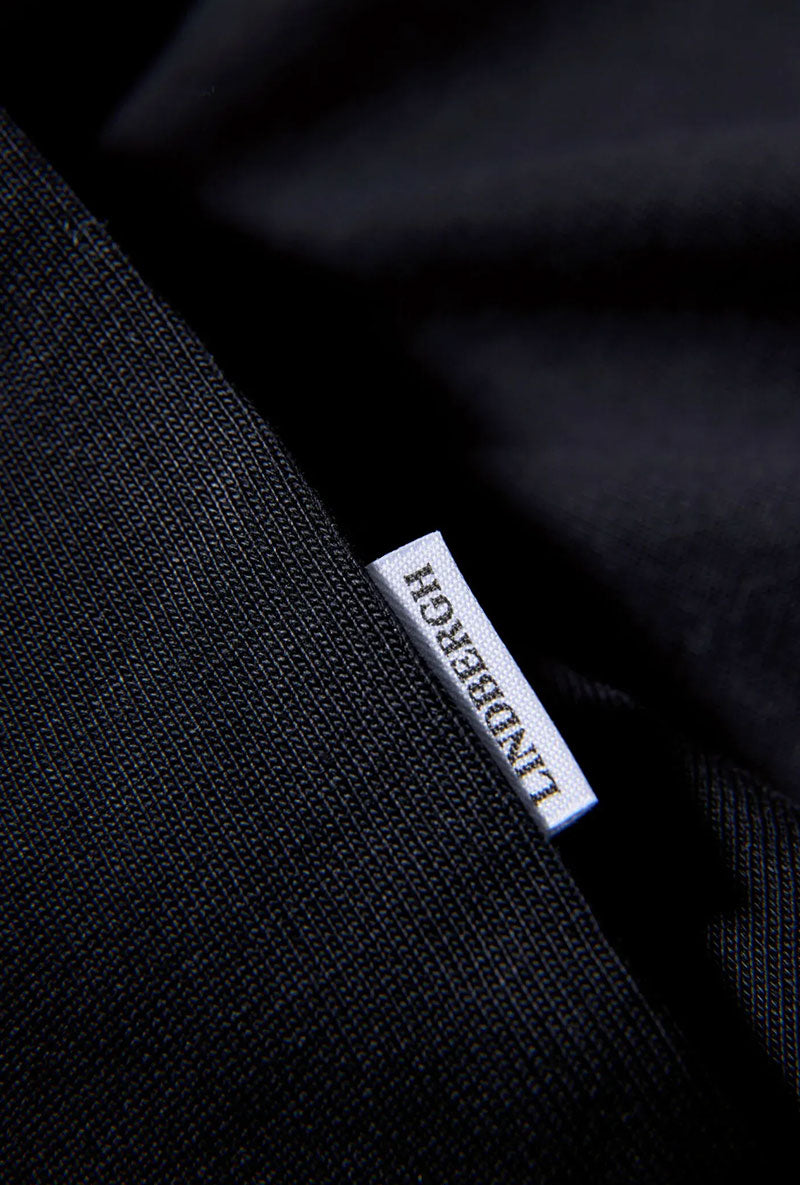 Front image of Oneck oversize tshirt in black, by brand Lindbergh
