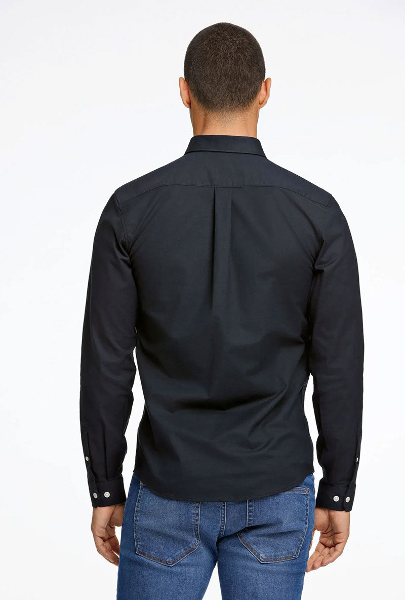 Back image of a model wearing Oxford superflex ls shirt in black, by brand Lindbergh