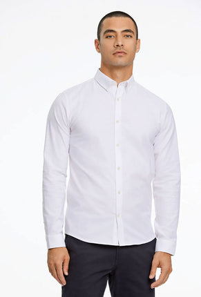 Front image of a model wearing Oxford superflex ls shirt in white, by brand Lindbergh