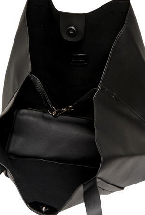 Detail image  of the Only lana pu shopper in black, by brand Only