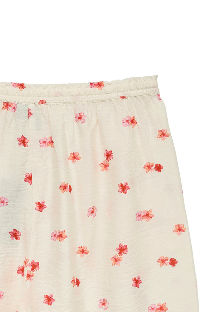 Detail image of Odette hw shorts in off white, by brand Vero moda