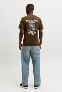 Back image of a model wearing the Brewy ss tee in chocolate, by brand Jack&jones