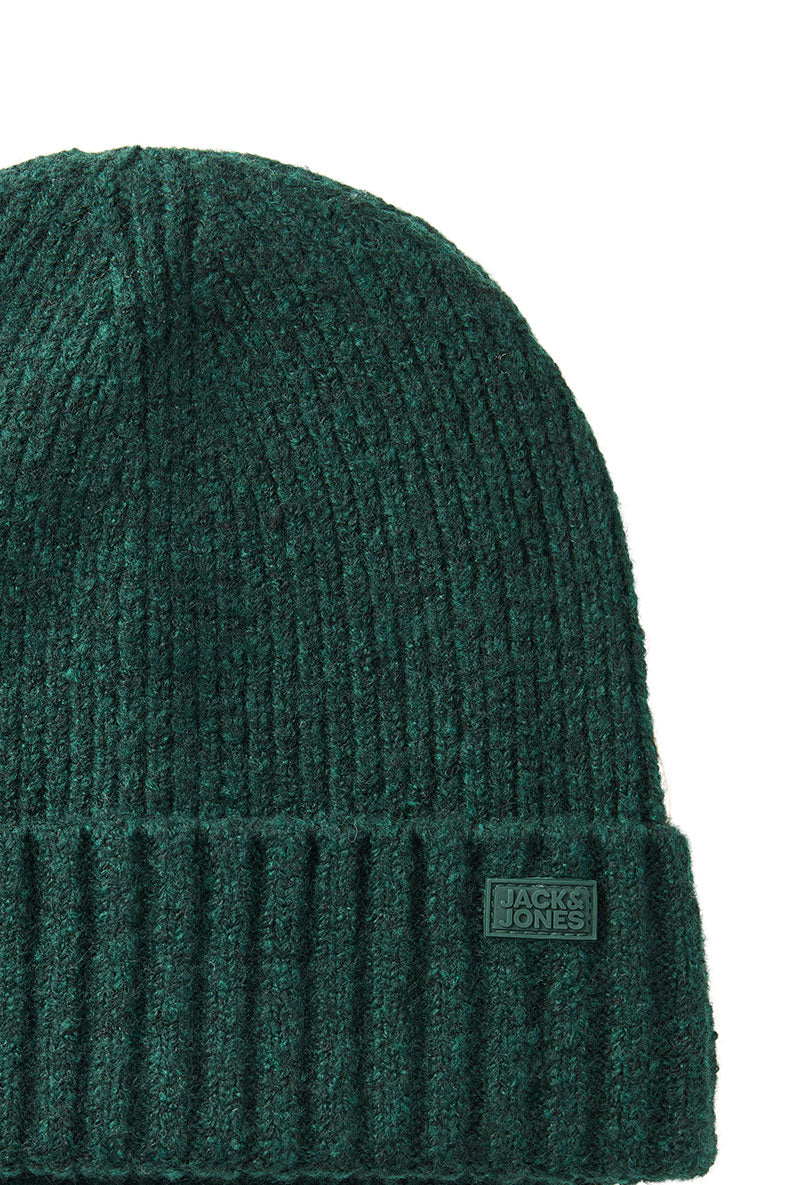 Front image of Crush beanie in green, by brand Jack&jones