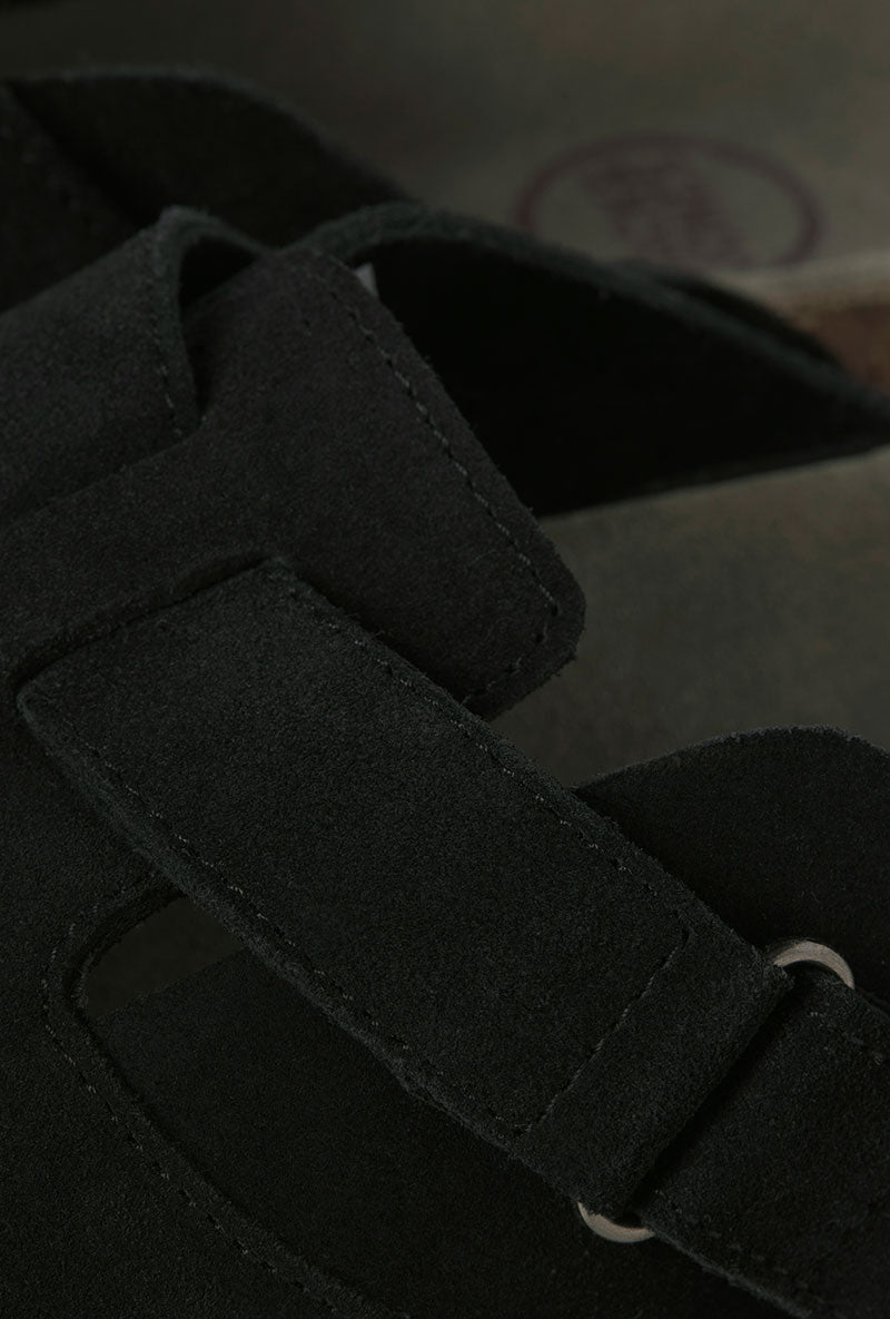 Front detail image of Louis suede mule in black, by brand Jack&jones