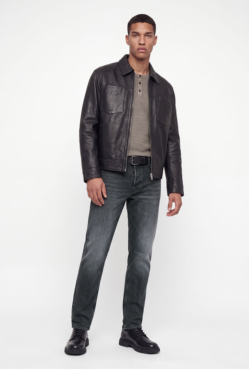 Front image of a model wearing Mike original jeans in black, by brand Jack&jones