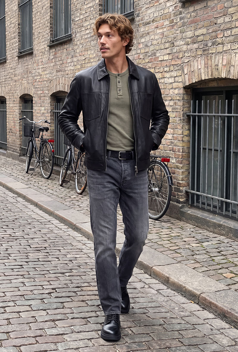 Front image of a model wearing Mike original jeans in black, by brand Jack&jones
