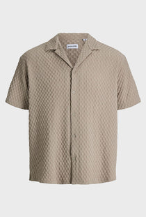 Front image of the Sean resort shirt in brown, by brand Jack&jones