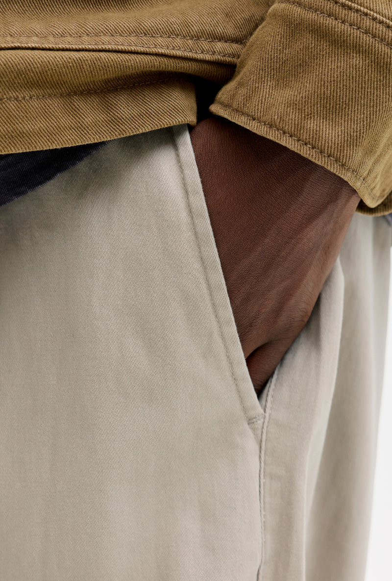 Close up image  of Jack and jones stevan dylan jogger in stone, by brand Jack&jones