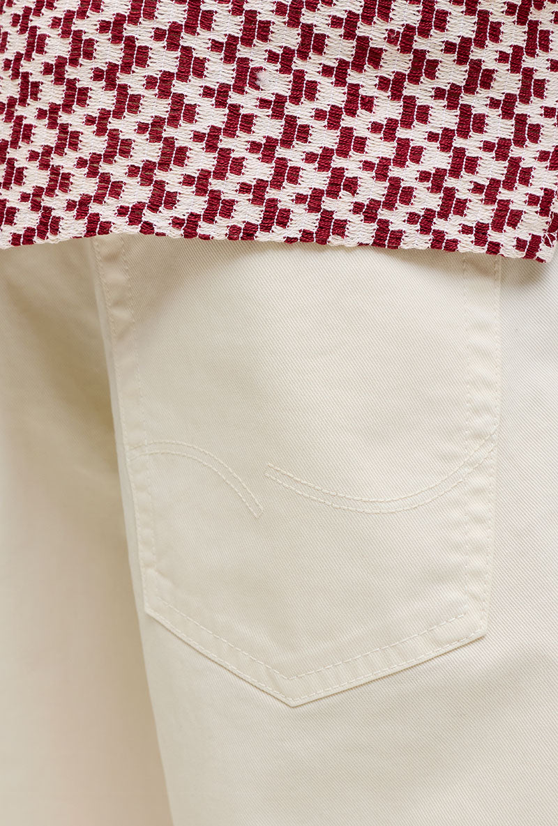 Front detail image of Tony original 017 shorts in cream, by brand Jack&jones
