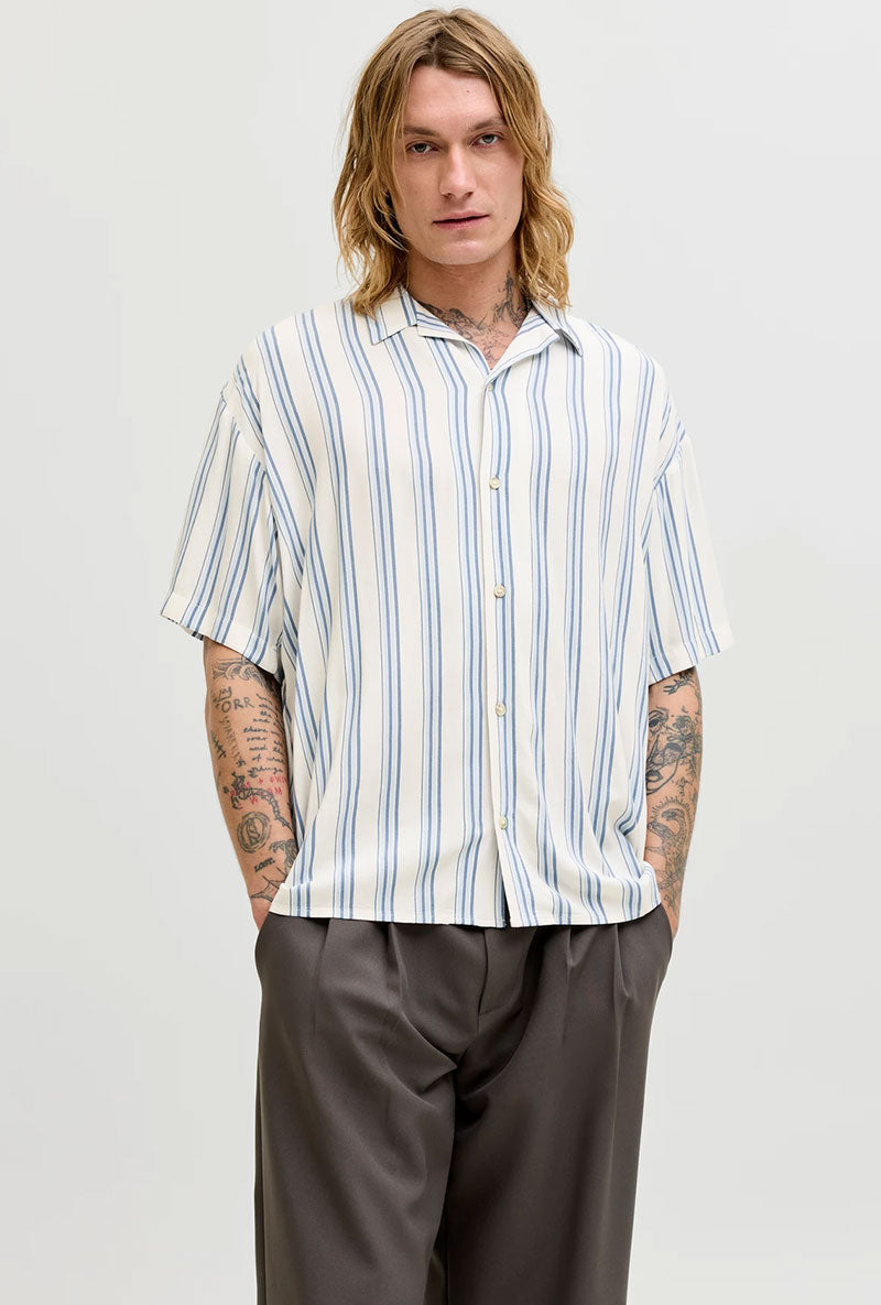 Front image of a model wearing Jeff resort stripe shirt in blue, by brand Jack&jones