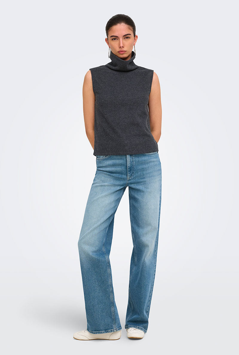 Front image of a model wearing Hero life s/l turtleneck top in dark grey, by brand Jacqueline de yong