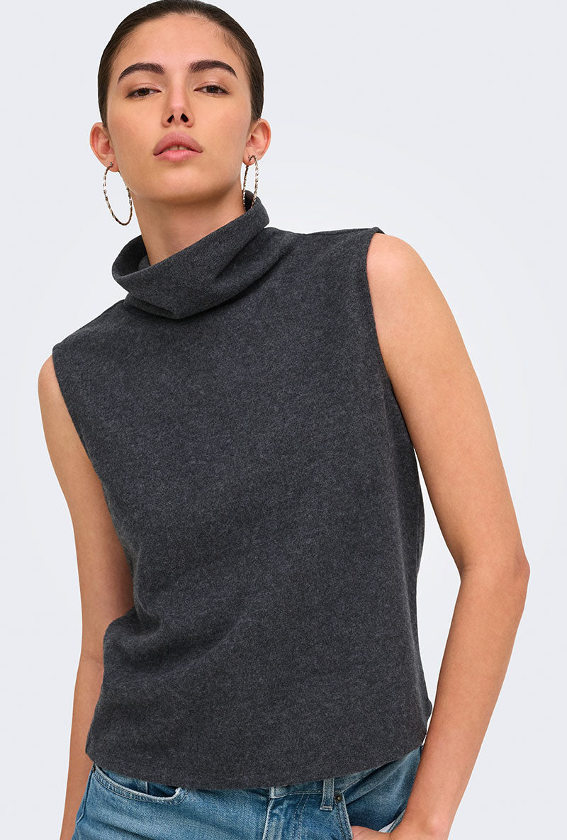 Front image of a model wearing Hero life s/l turtleneck top in dark grey, by brand Jacqueline de yong