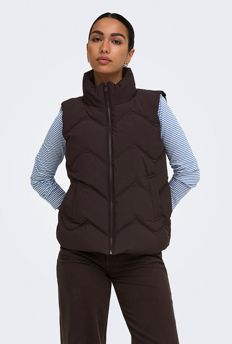 Front image of a model wearing Power short waistcoat in chocolate, by brand Jacqueline de yong
