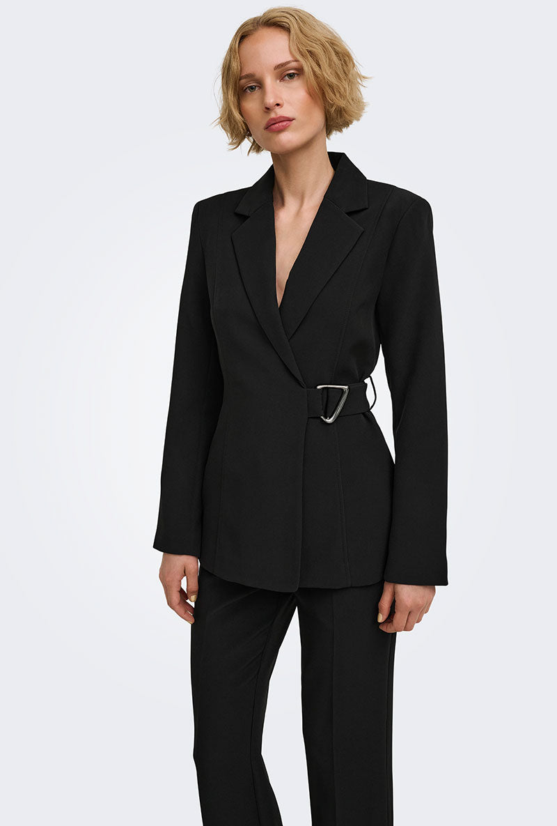 Front image of a model wearing Storm ls buckle blazer in black, by brand Jacqueline de yong