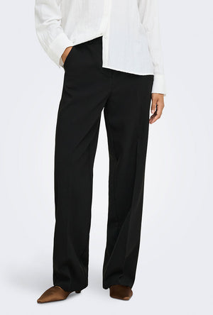 Front image of a model wearing the Viv hw wide pants in black, by brand Jacqueline de yong