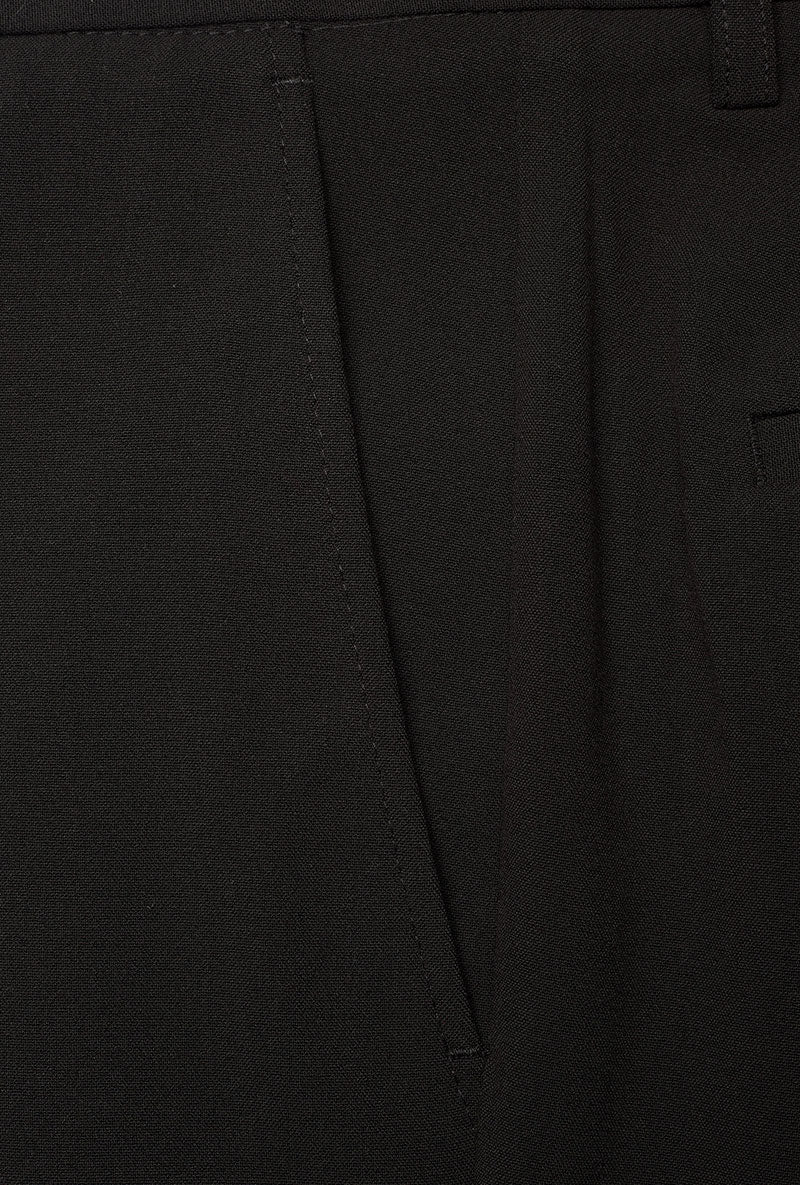 Detail image of Relaxed fit formal trousers in black, by brand Lindbergh