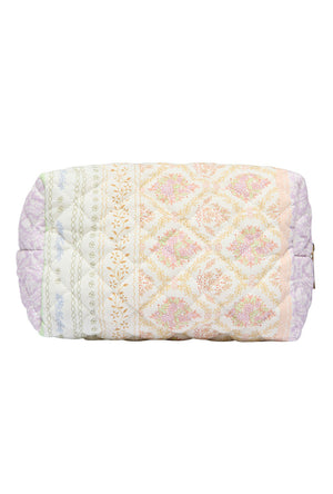 Back image of the Kamilla quilted cosmetic bag in off white, by brand Only