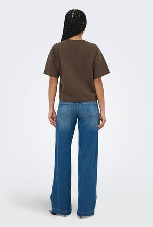 Back image of a model wearing the Ofelia ss raglan sweatshirt in brown, by brand Only