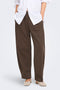 Front image of a model wearing Ofelia sweatpants in brown, by brand Only