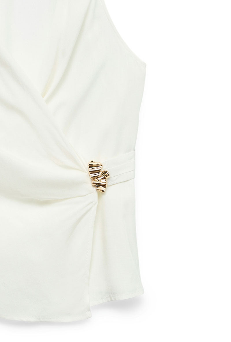 Detail image of Kenia halterneck top in off white, by brand Vero moda
