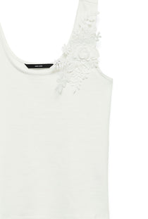 Detail image of the Layla ss u neck top in white, by brand Vero moda