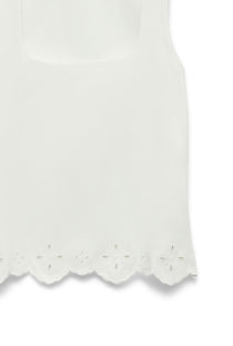 Detail image of the Louise sl square neck top in white, by brand Vero moda