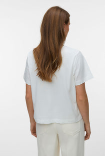 Back image of a model wearing the Salli mette ss t in mul1, by brand Vero moda