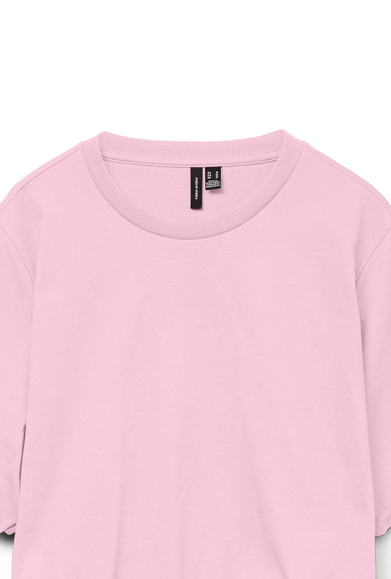 Detail image of Aya penny ss cropped top in pink, by brand Vero moda