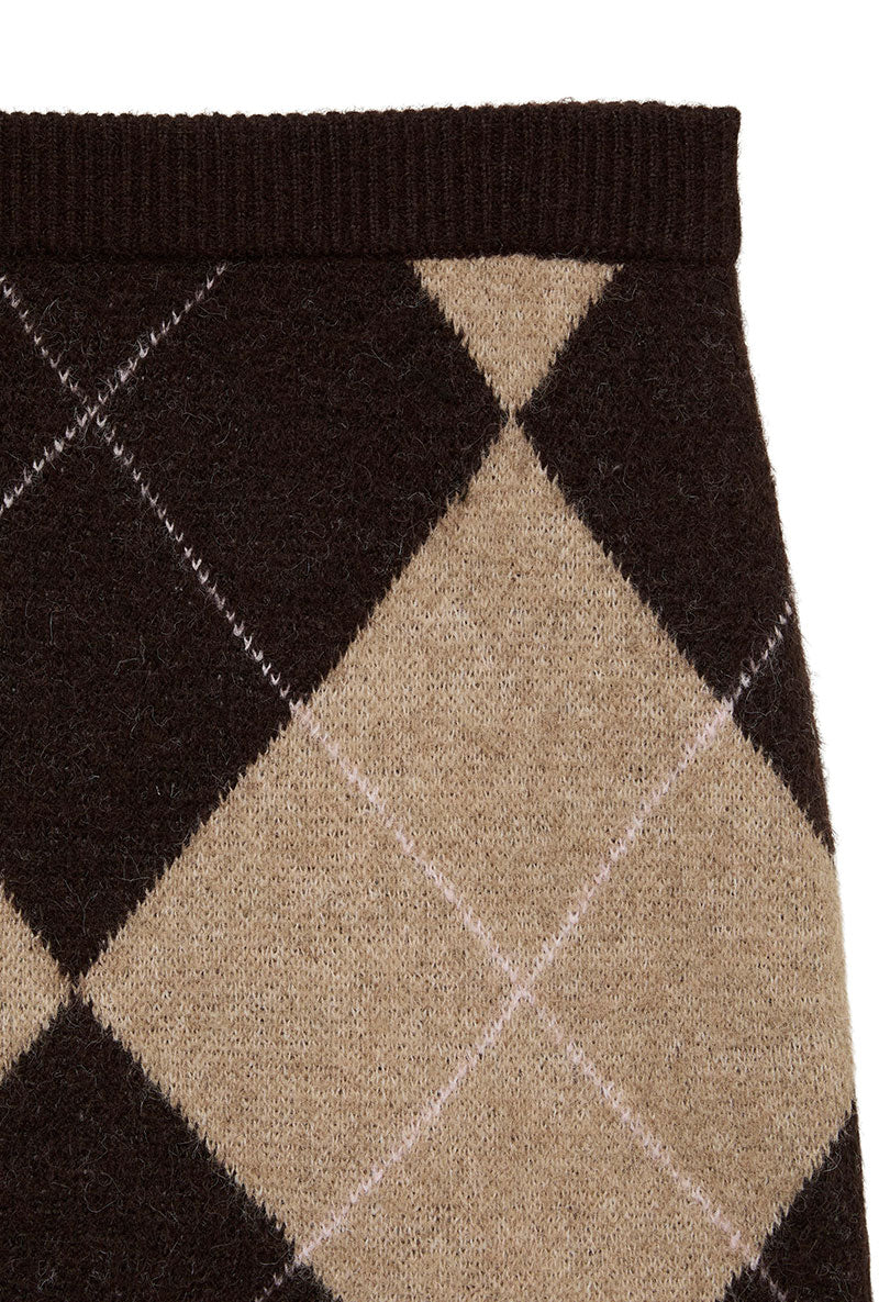 Front image of Darla nw short skirt in chocolate, by brand Vero moda
