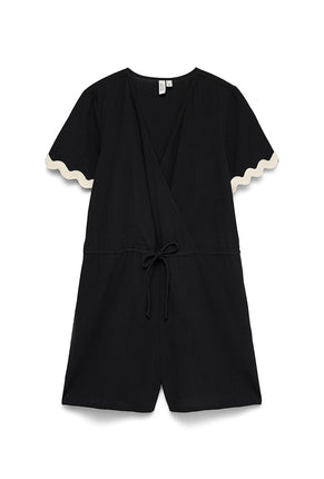 Front image of Jenna ss playsuit in black, by brand Vero moda