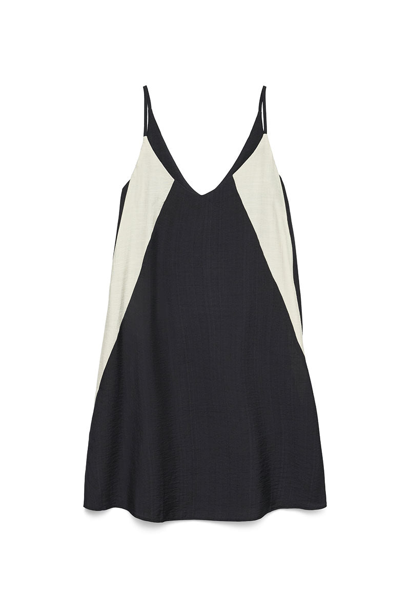 Front image of Kyra singlet dress in black, by brand Vero moda