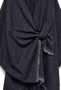 Detail image of the Molly poncho in chocolate, by brand Vero moda
