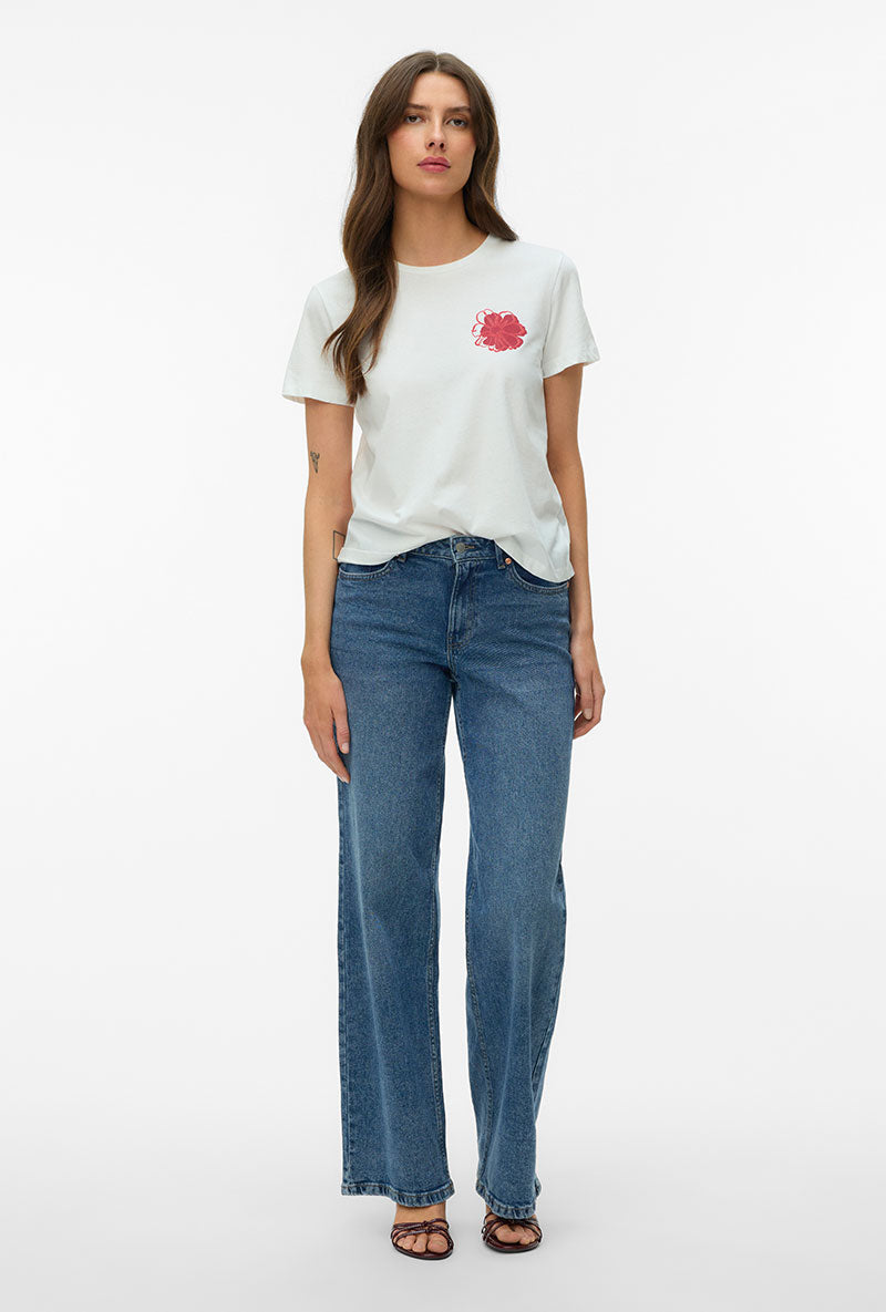 Front image of a model wearing Vanja francis ss top in white/red, by brand Vero moda