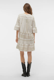 Back image of a model wearing the Dicthe 3/4 tunic in stone, by brand Vero moda