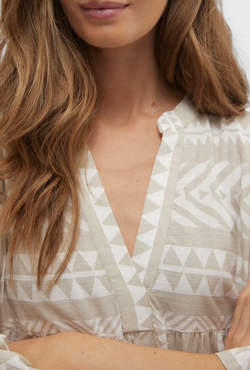 Neck detail image of a model wearing Dicthe 3/4 tunic in stone, by brand Vero moda
